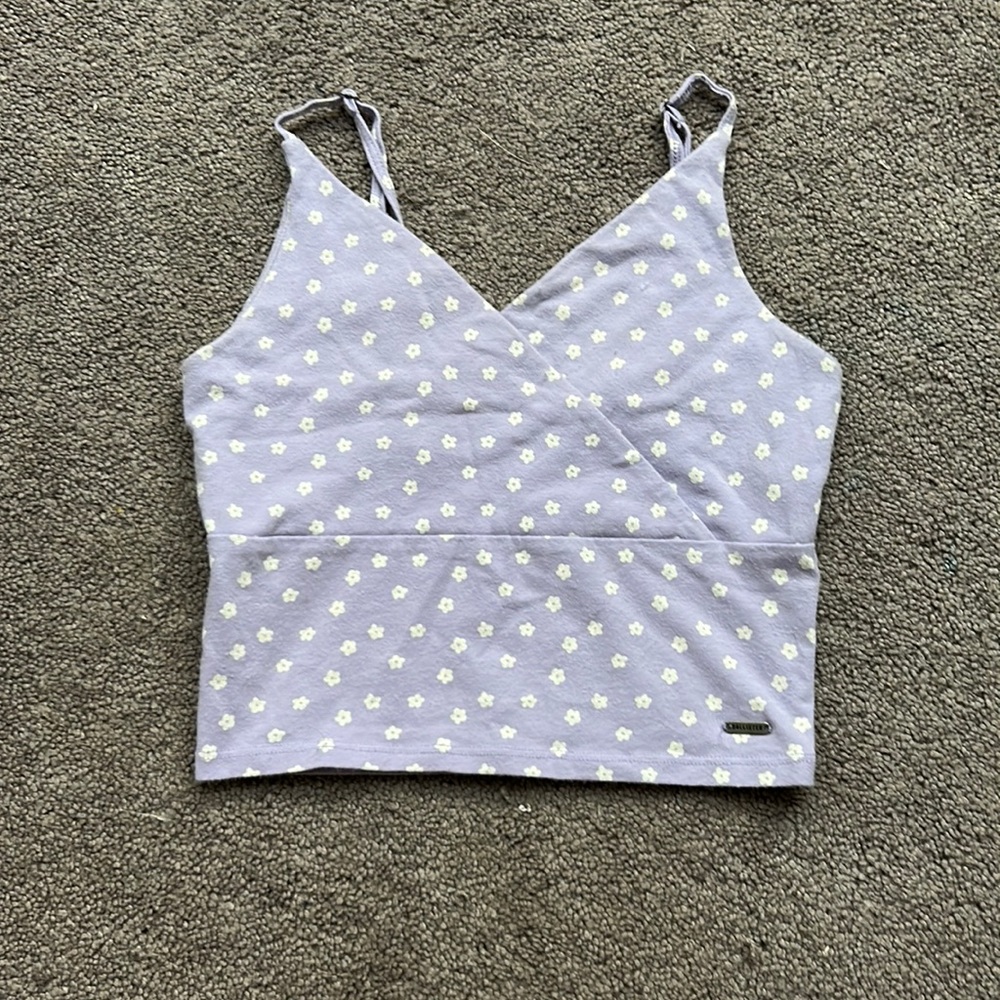 Purple tank top/crop top with white flowers, good condition, rarely worn!